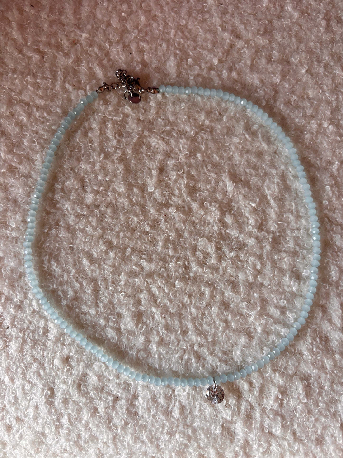 Collier de perles bleu et strass 🌞